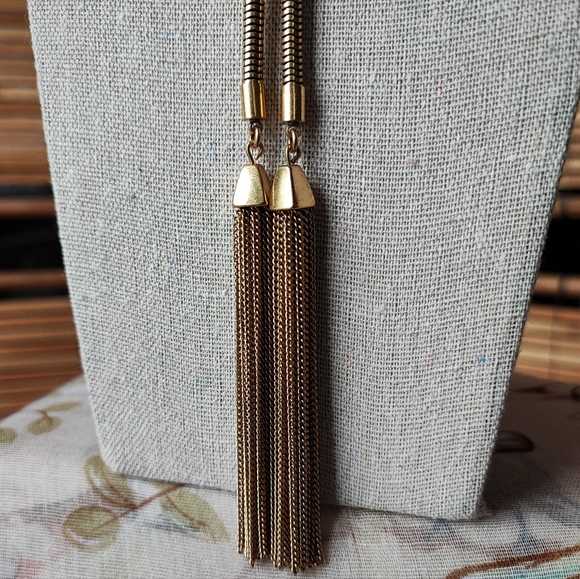 Stella and Dot Signed Brass Tone Long Slide Snake Chain Necklace Dual Tassels - Picture 5 of 10